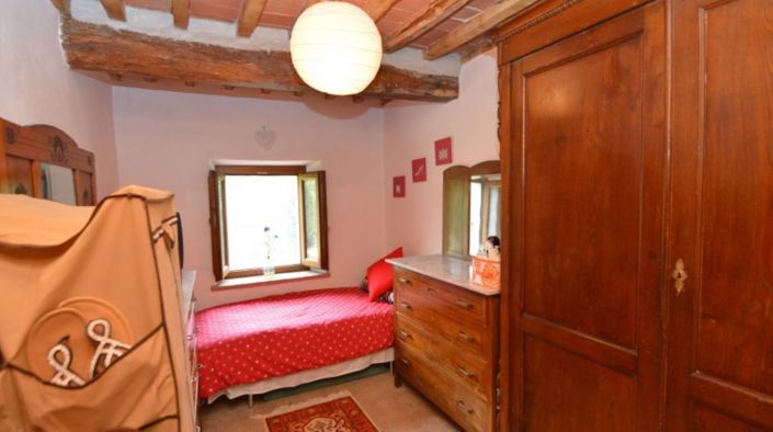 Image No.11-3 Bed Property for sale