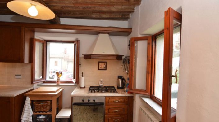 Image No.6-3 Bed Property for sale