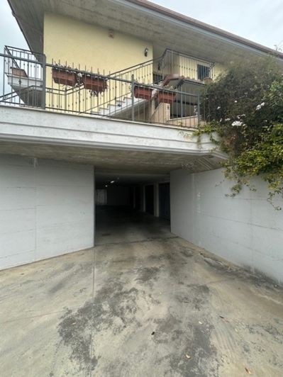 Image No.13-3 Bed Apartment for sale