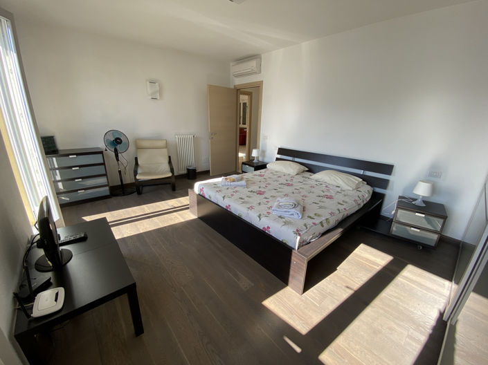 Image No.9-4 Bed Villa for sale