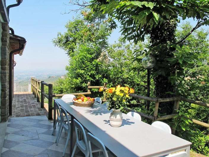 Image No.5-6 Bed Property for sale