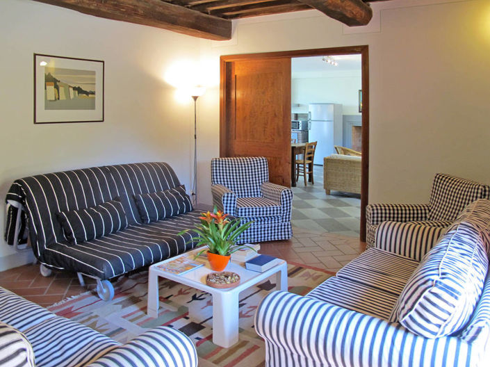 Image No.6-6 Bed Property for sale