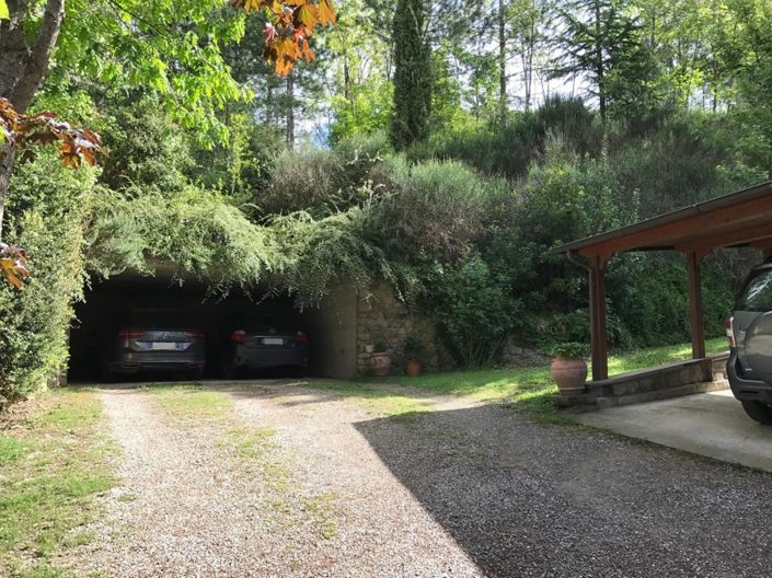 Image No.10-3 Bed Property for sale