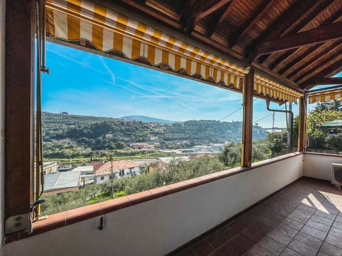 Image No.13-3 Bed Apartment for sale