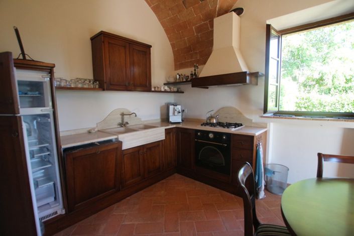 Image No.9-2 Bed Semi-Detached for sale