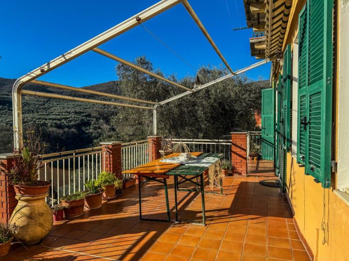 Image No.10-9 Bed Villa for sale