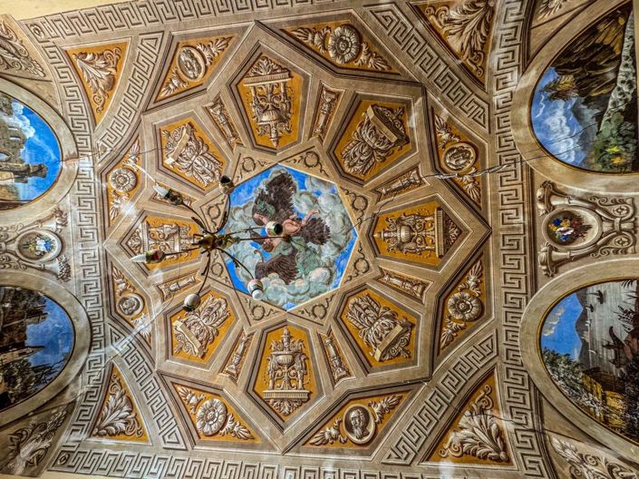 Image No.9-9 Bed Villa for sale