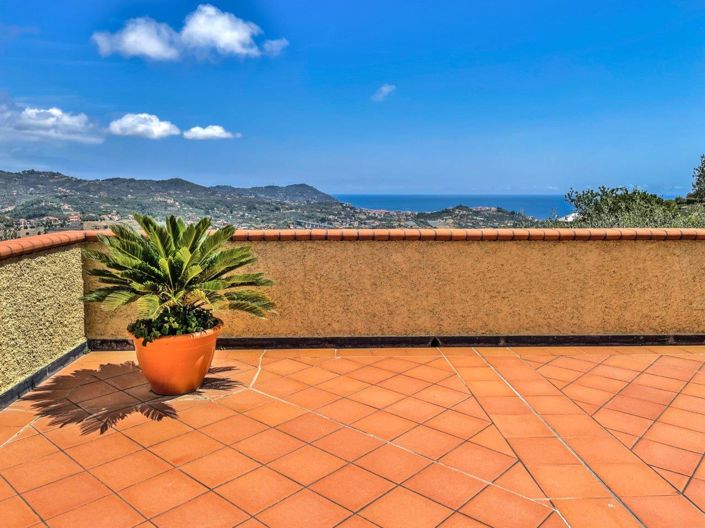 Image No.2-Jumelé de 3 chambres à vendre à Imperia