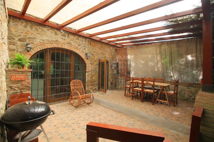 Image No.12-2 Bed Property for sale