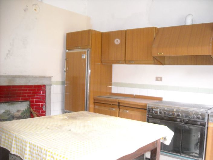 Image No.6-3 Bed Property for sale