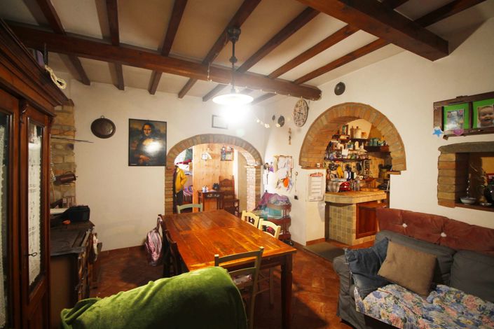 Image No.7-4 Bed House for sale