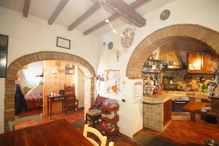 Image No.8-4 Bed House for sale