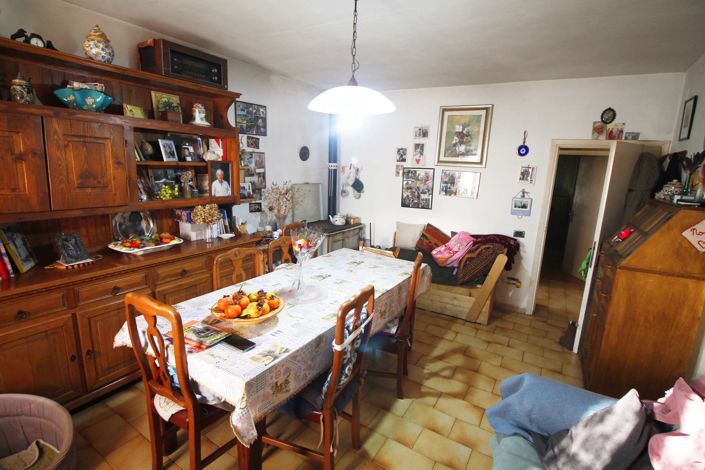 Image No.9-4 Bed House for sale