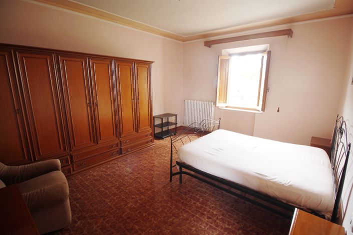 Image No.7-3 Bed Property for sale