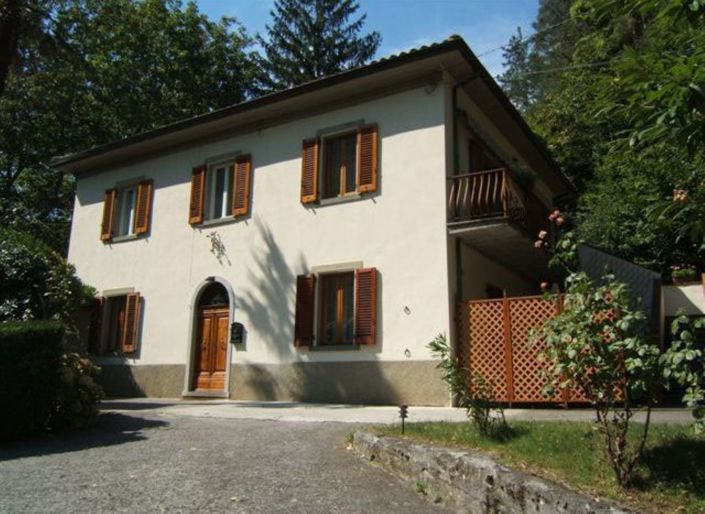 Image No.3-Propriété de 5 chambres à vendre à Bagni di Lucca