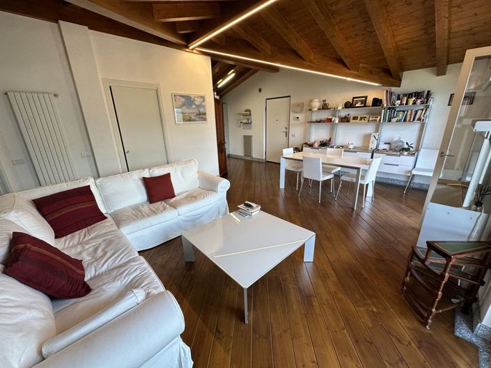 Image No.5-Appartement de 2 chambres à vendre à Menaggio