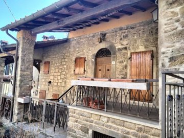 1 - Castèl San Niccolò, House