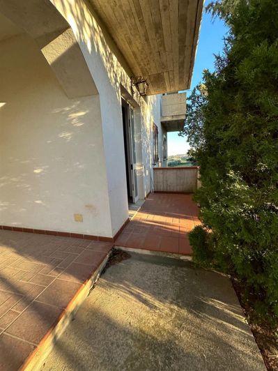 Image No.14-9 Bed Property for sale