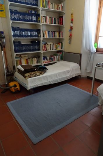 Image No.15-9 Bed Property for sale