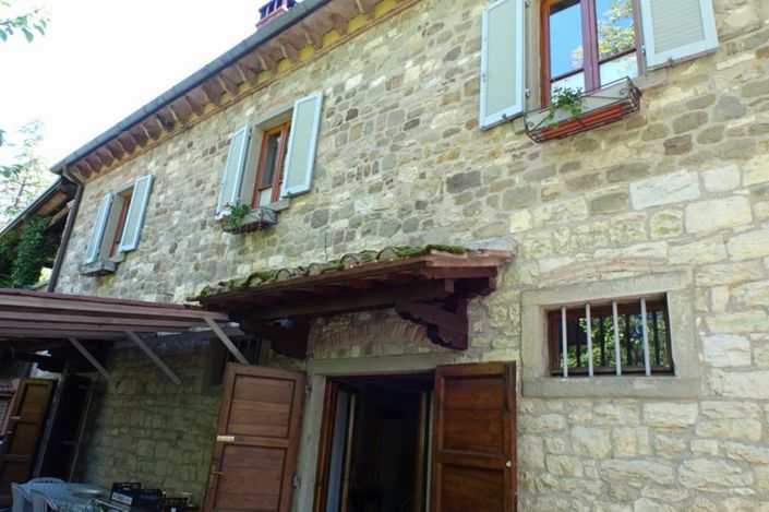 Image No.17-9 Bed Property for sale