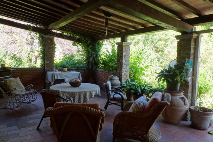 Image No.4-9 Bed Property for sale