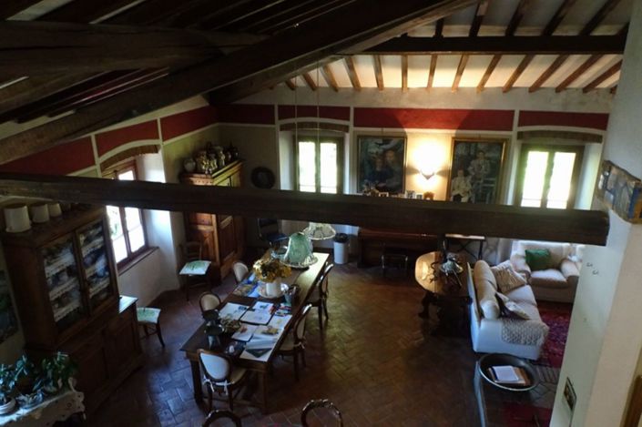 Image No.6-9 Bed Property for sale