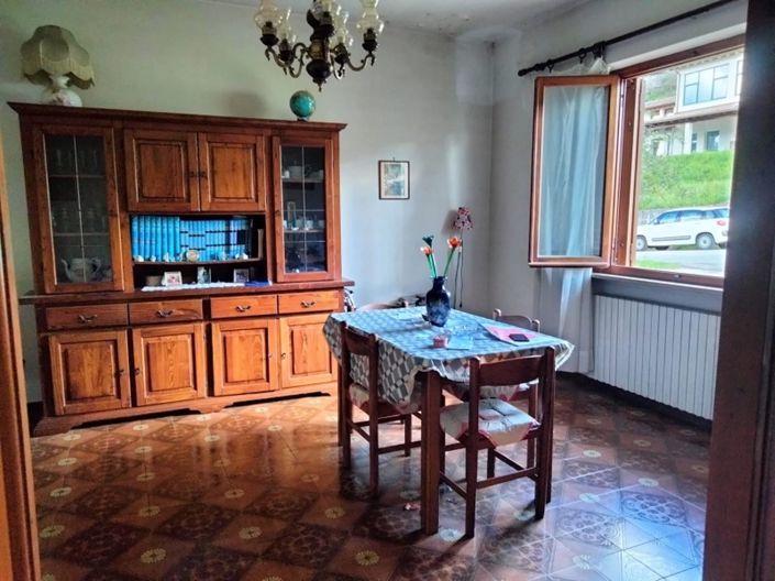 Image No.6-3 Bed Property for sale