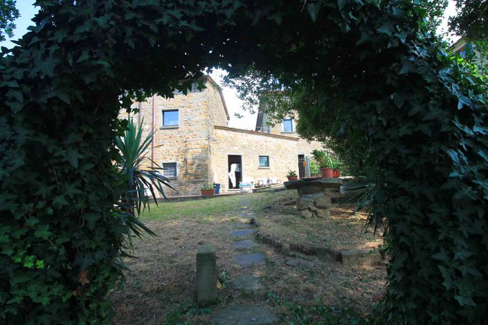 Image No.10-1 Bed Semi-Detached for sale