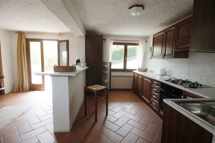 Image No.8-4 Bed Property for sale