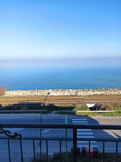 Image No.1-3 Bed Apartment for sale