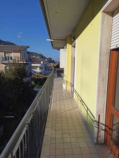 Image No.15-3 Bed Apartment for sale