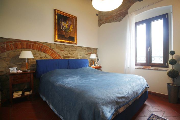 Image No.9-2 Bed House for sale