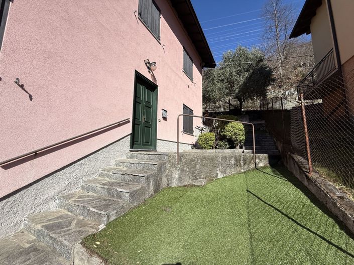 Image No.17-Propriété de 6 chambres à vendre à Gera Lario