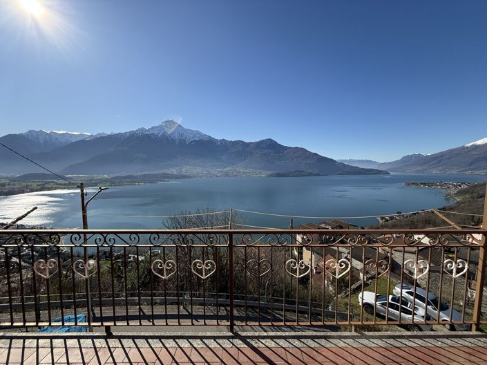 Image No.4-Propriété de 6 chambres à vendre à Gera Lario