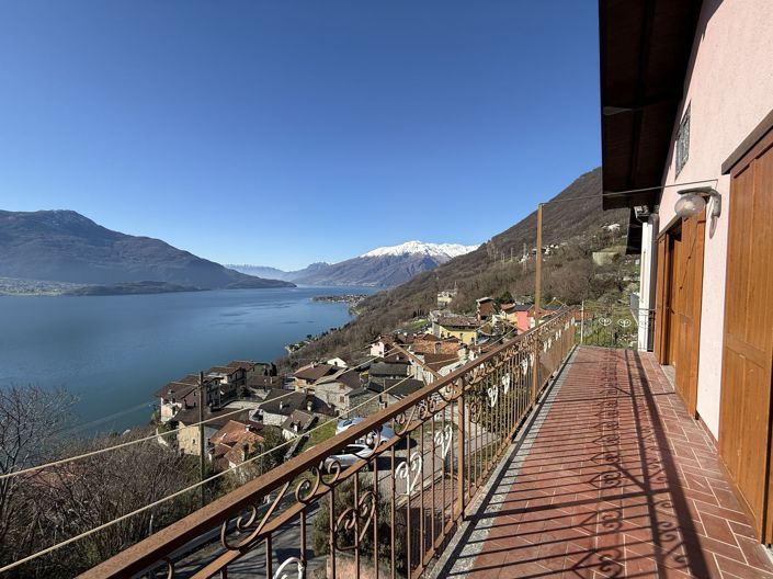 Image No.5-Propriété de 6 chambres à vendre à Gera Lario