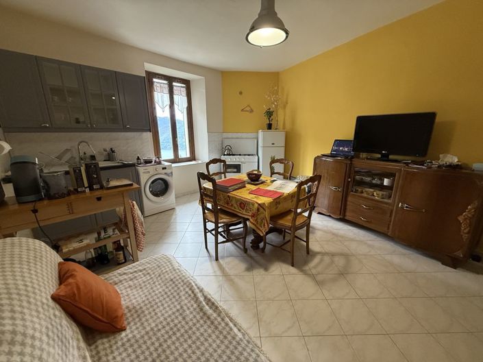 Image No.6-4 Bed House for sale