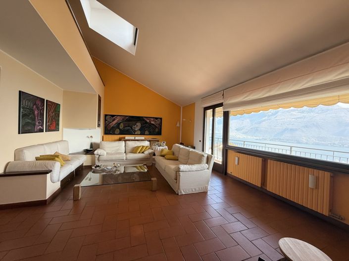 Image No.4-Maison de 4 chambres à vendre à Gravedona