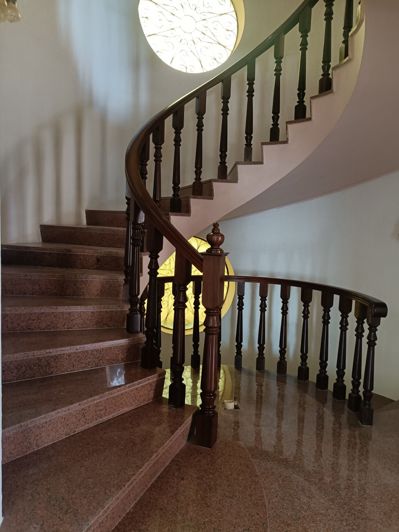 Image No.13-5 Bed Property for sale