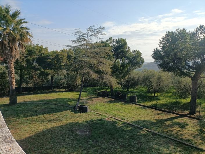 Image No.15-5 Bed Property for sale