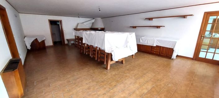 Image No.7-5 Bed Property for sale