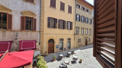 1 - Volterra, House