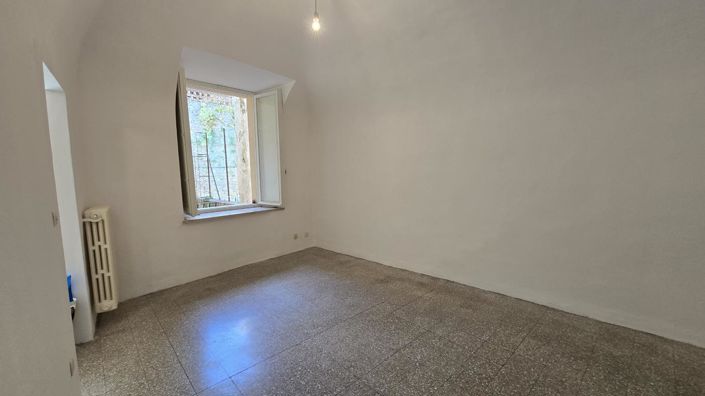 Image No.14-7 Bed House for sale