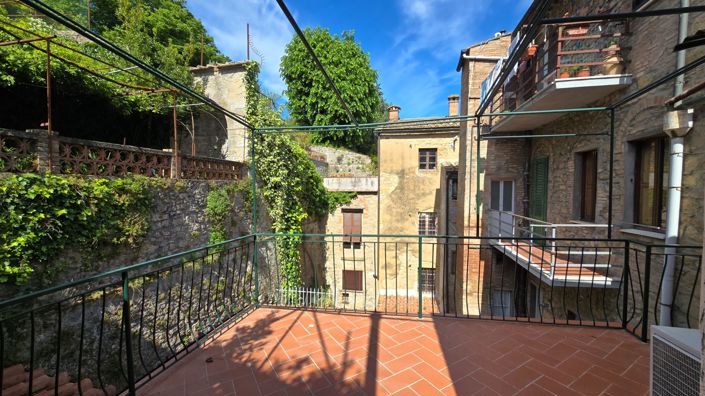 Image No.18-7 Bed House for sale