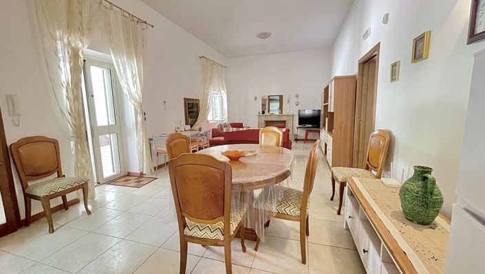 Image No.6-3 Bed Villa for sale