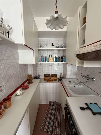 Image No.9-2 Bed Semi-Detached for sale