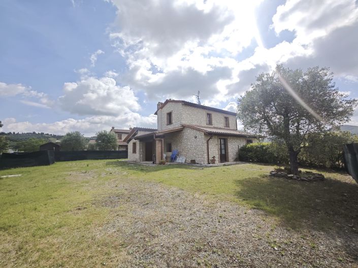 Image No.2-Jumelé de 3 chambres à vendre à Volterra