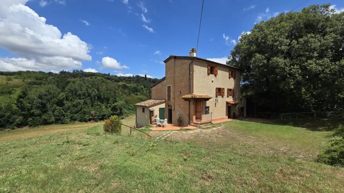 Image No.1-4 Bed Property for sale