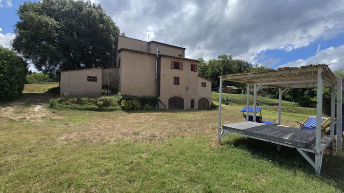 Image No.2-4 Bed Property for sale