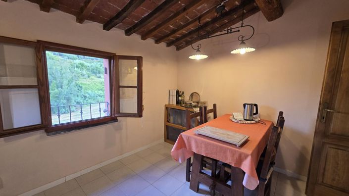 Image No.8-4 Bed Property for sale