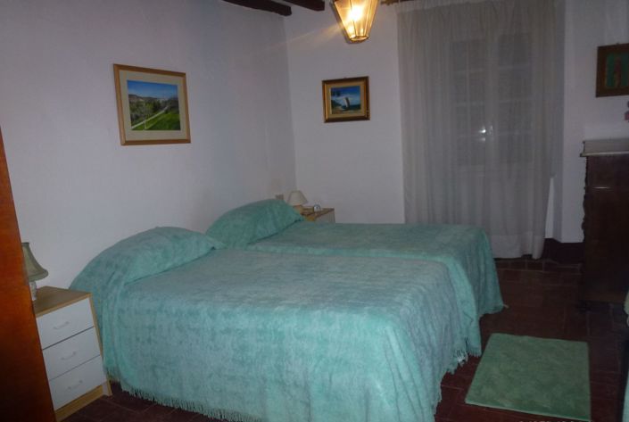 Image No.10-4 Bed House for sale